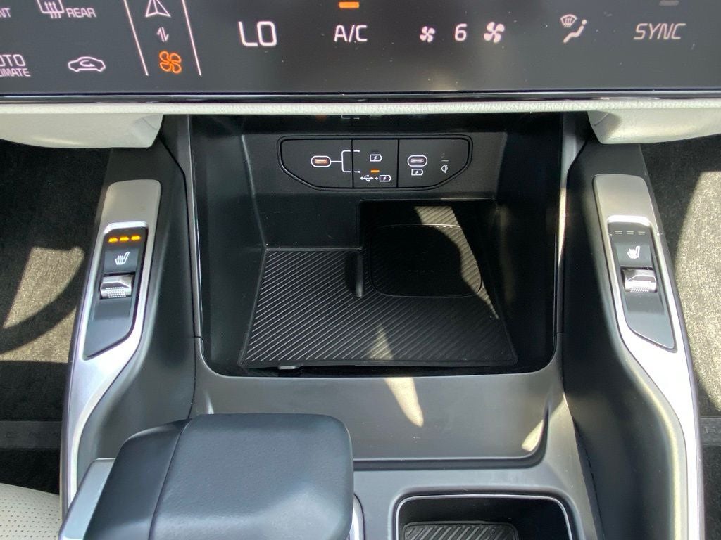 2025 Kia Sorento S MOONROOF / ONE OWNER / HEATED SEATS