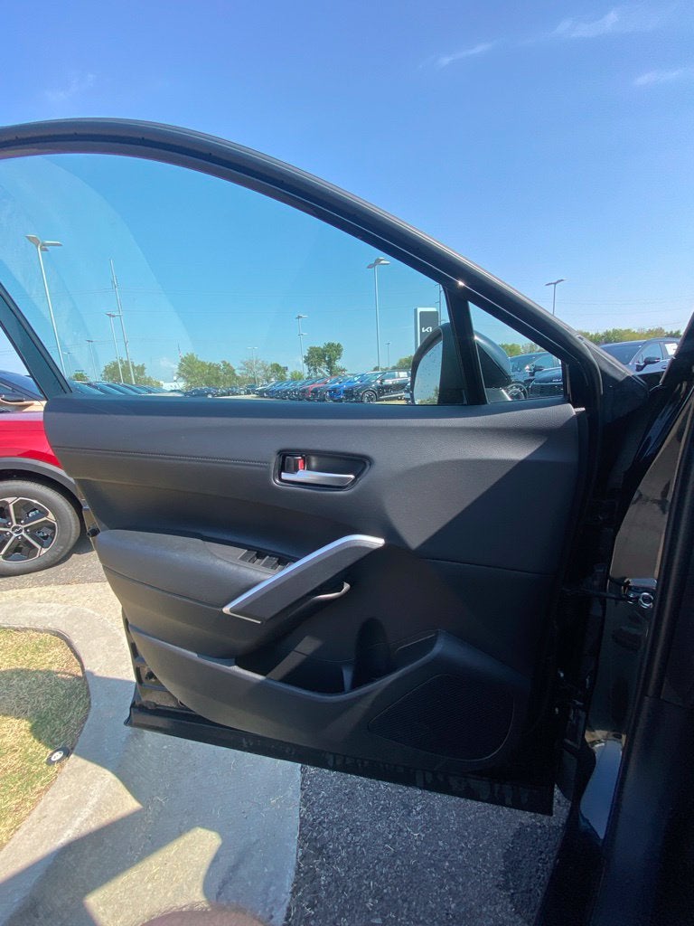 2024 Toyota Corolla Cross XLE POWER DRIVERS SEAT / HEATED SEATS