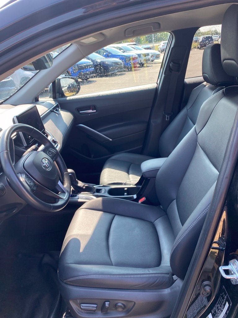 2024 Toyota Corolla Cross XLE POWER DRIVERS SEAT / HEATED SEATS