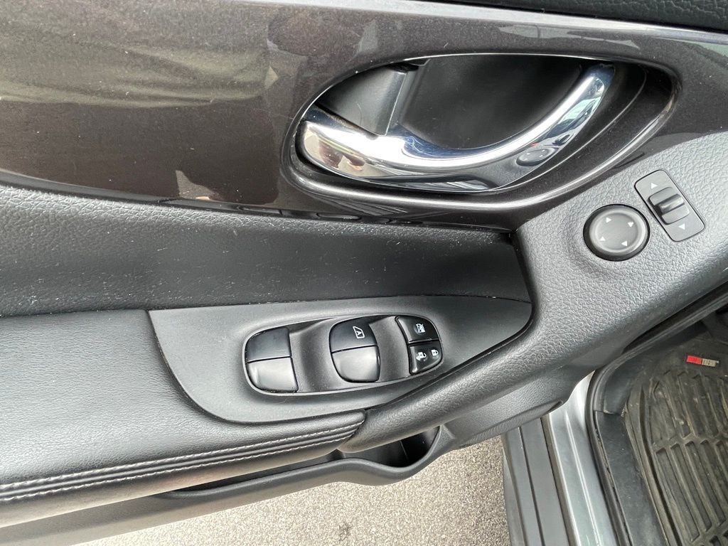 2019 Nissan Rogue SV HEATED SEATS / NAV