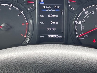 2022 Toyota 4Runner SR5 4X4 / KEYLESS ENTRY