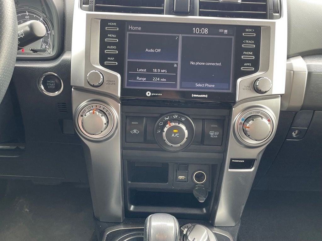 2022 Toyota 4Runner SR5 4X4 / KEYLESS ENTRY