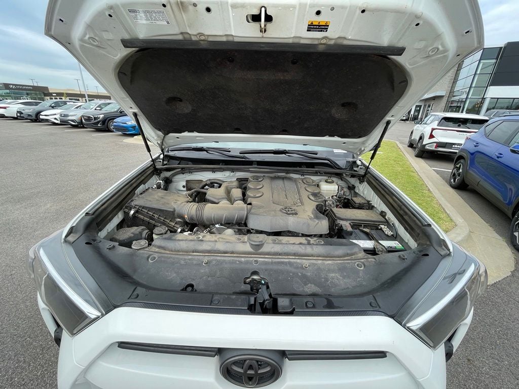 2022 Toyota 4Runner SR5 4X4 / KEYLESS ENTRY