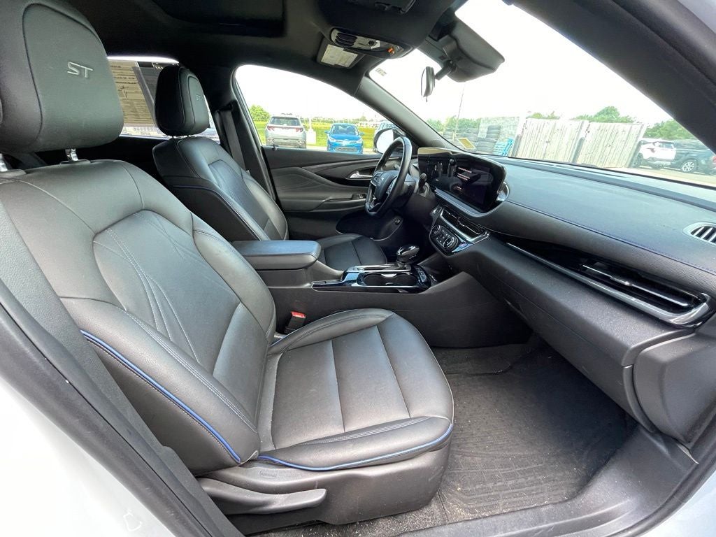 2024 Buick Envista Sport Touring ONE OWNER / MOONROOF / HEATED SEATS
