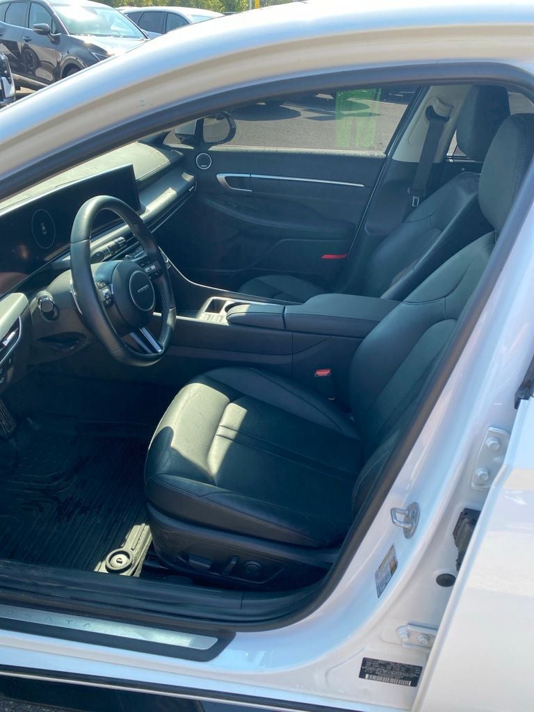 2025 Hyundai SONATA HYBRID Limited MOONROOF / NAV / ONE OWNER / HEATED SEATS