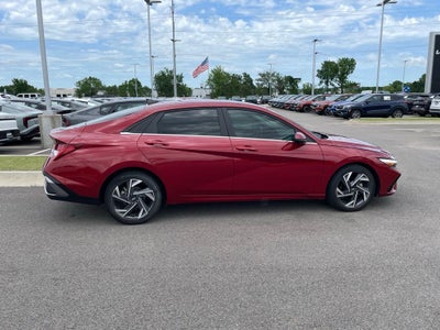 2024 Hyundai ELANTRA Limited NAV / CLEAN CARFAX