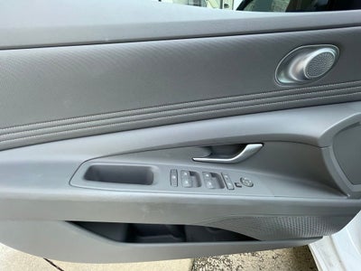 2024 Hyundai ELANTRA SEL NAVIGATION / HEATED SEATS
