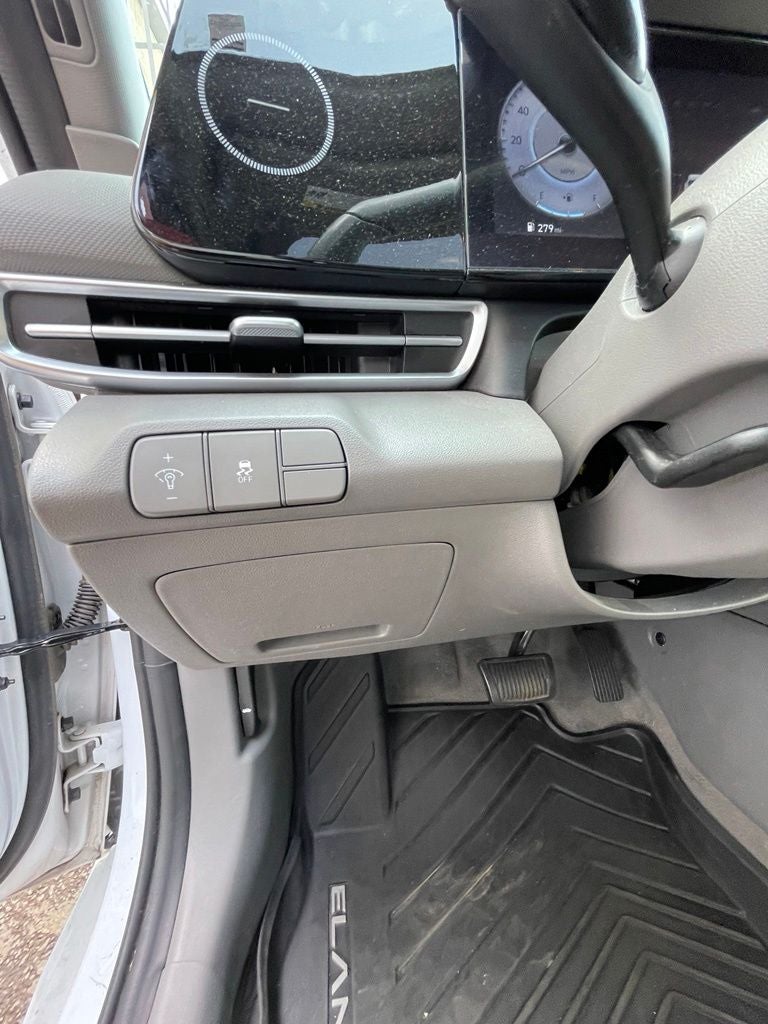 2024 Hyundai ELANTRA SEL NAVIGATION / HEATED SEATS