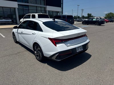 2024 Hyundai ELANTRA SEL NAVIGATION / HEATED SEATS