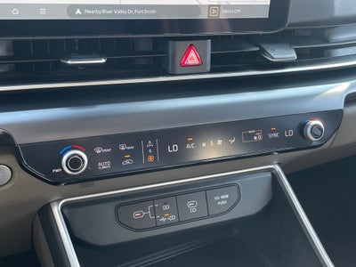 2025 Kia Carnival LXS LEATHER / HEATED SEATS / NAV