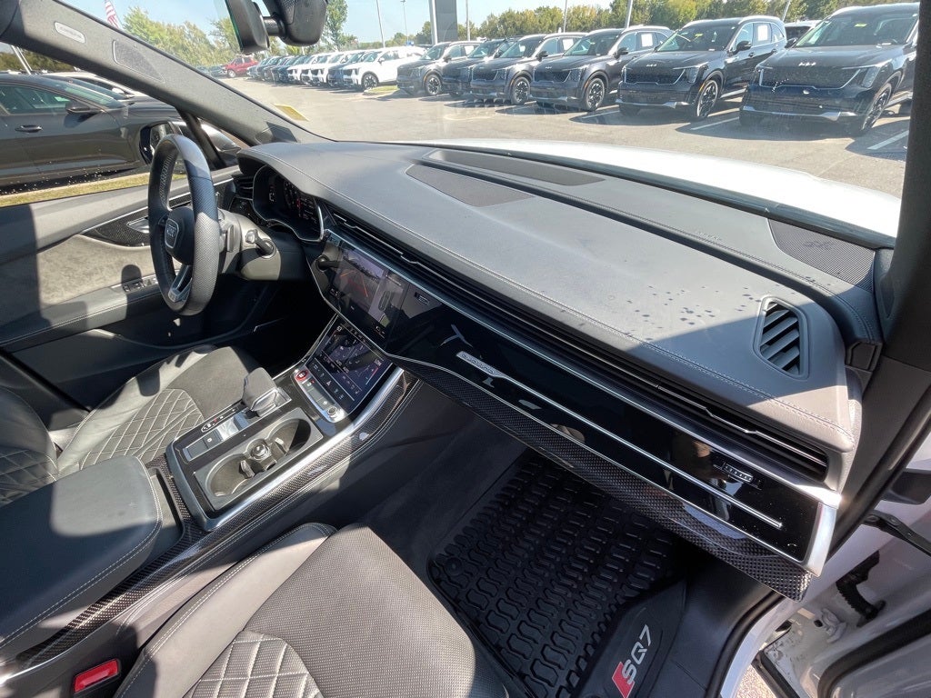 2022 Audi SQ7 MOONROOF / LEATHER / HEATED SEATS quattro