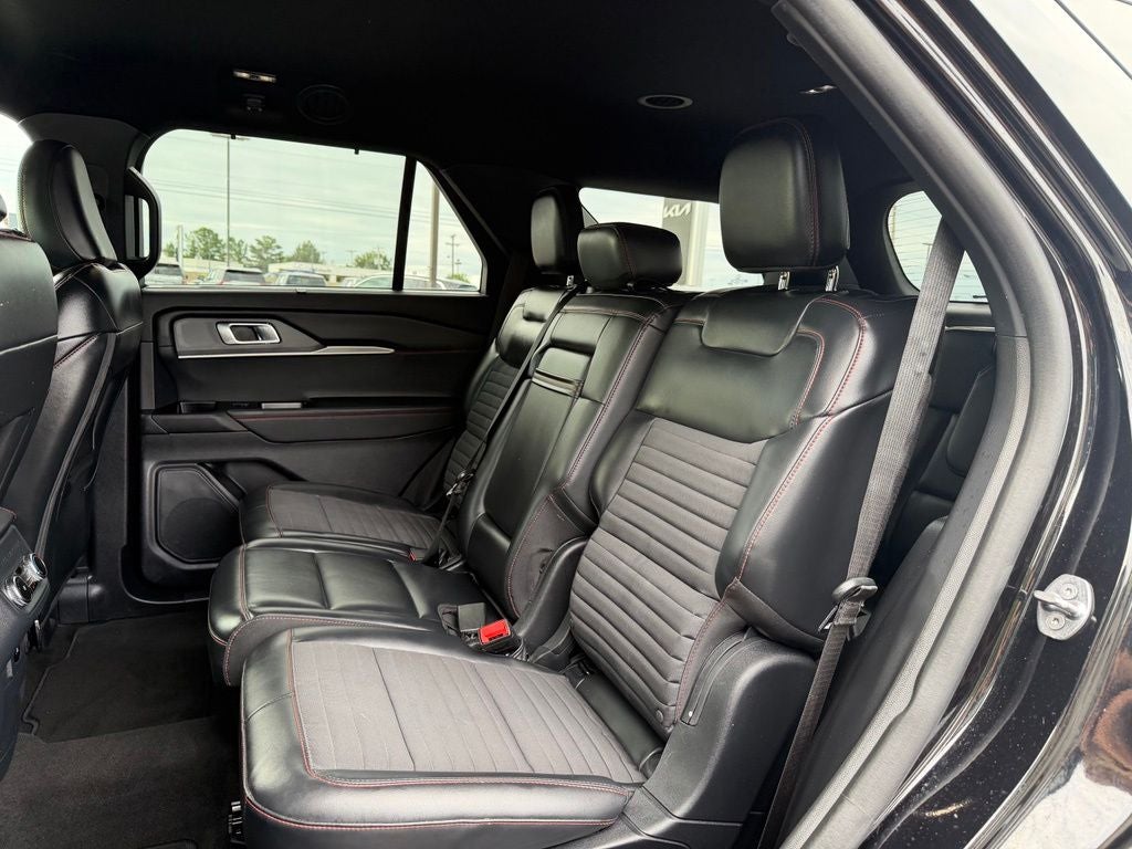 2025 Ford Explorer ST-Line *PREMIUM PACKAGE, Clean Carfax, One-Owner