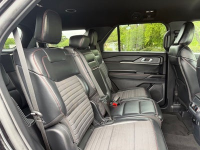 2025 Ford Explorer ST-Line *PREMIUM PACKAGE, Clean Carfax, One-Owner