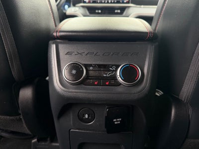 2025 Ford Explorer ST-Line *PREMIUM PACKAGE, Clean Carfax, One-Owner