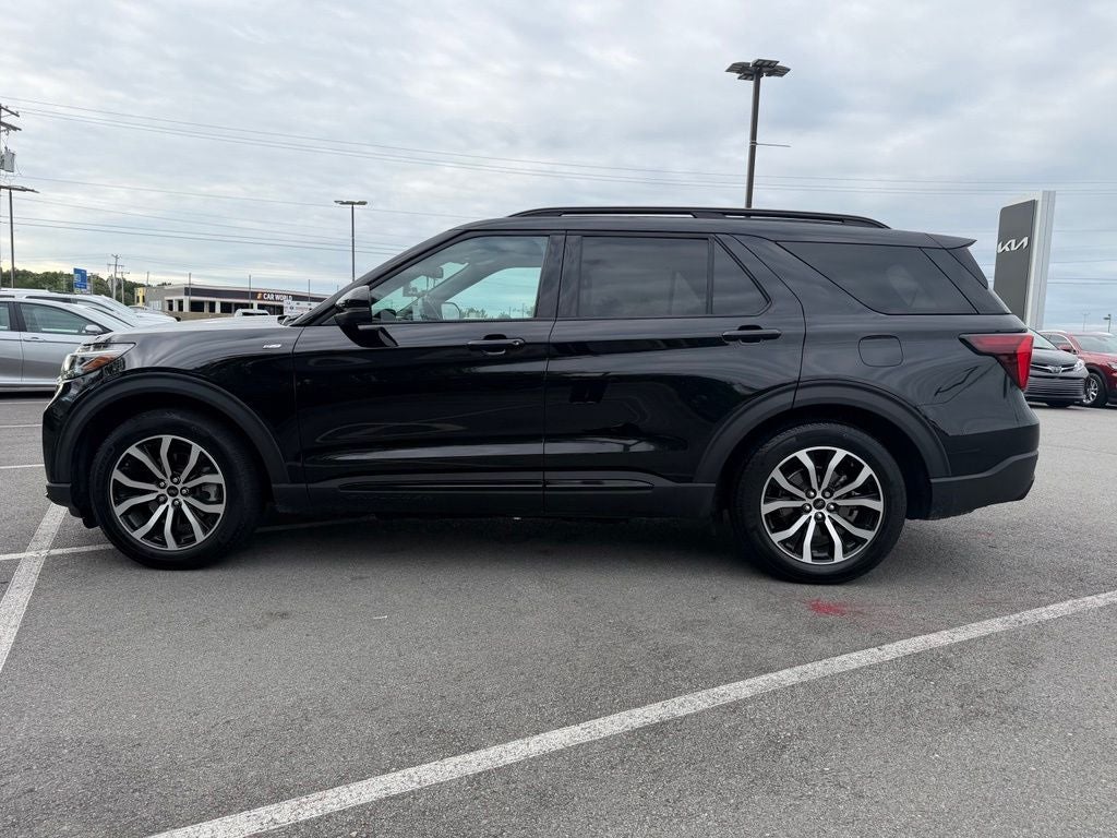 2025 Ford Explorer ST-Line *PREMIUM PACKAGE, Clean Carfax, One-Owner