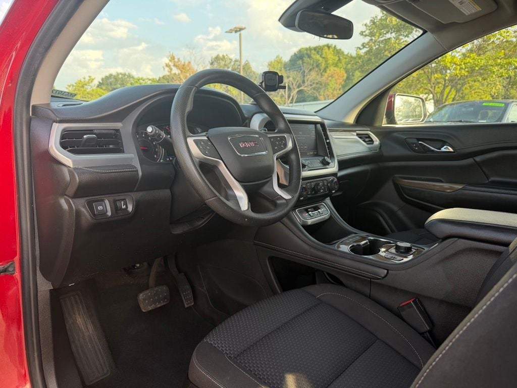 2022 GMC Acadia SLE