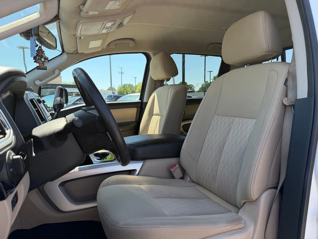 2018 Nissan Titan SV