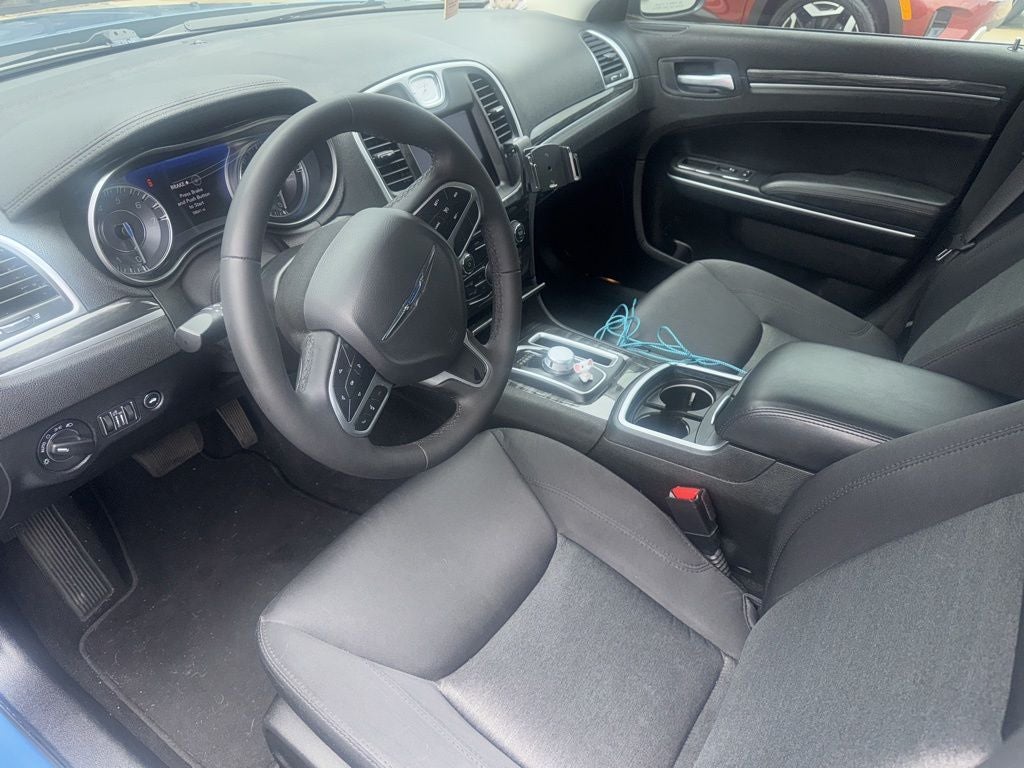 2022 Chrysler 300 Touring