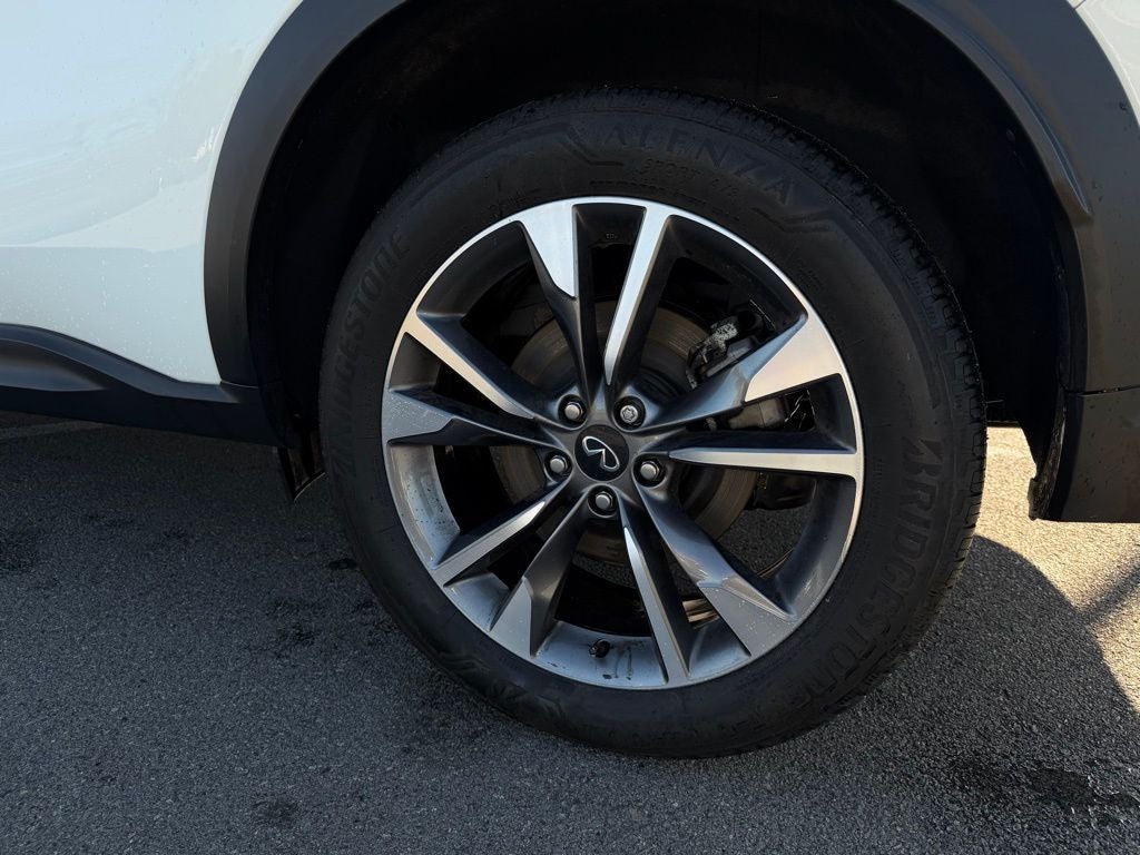 2024 INFINITI QX60 LUXE