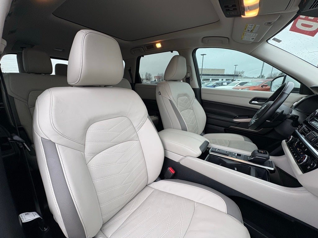 2022 Nissan Pathfinder Platinum