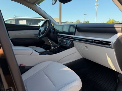 2025 Hyundai TUCSON SE