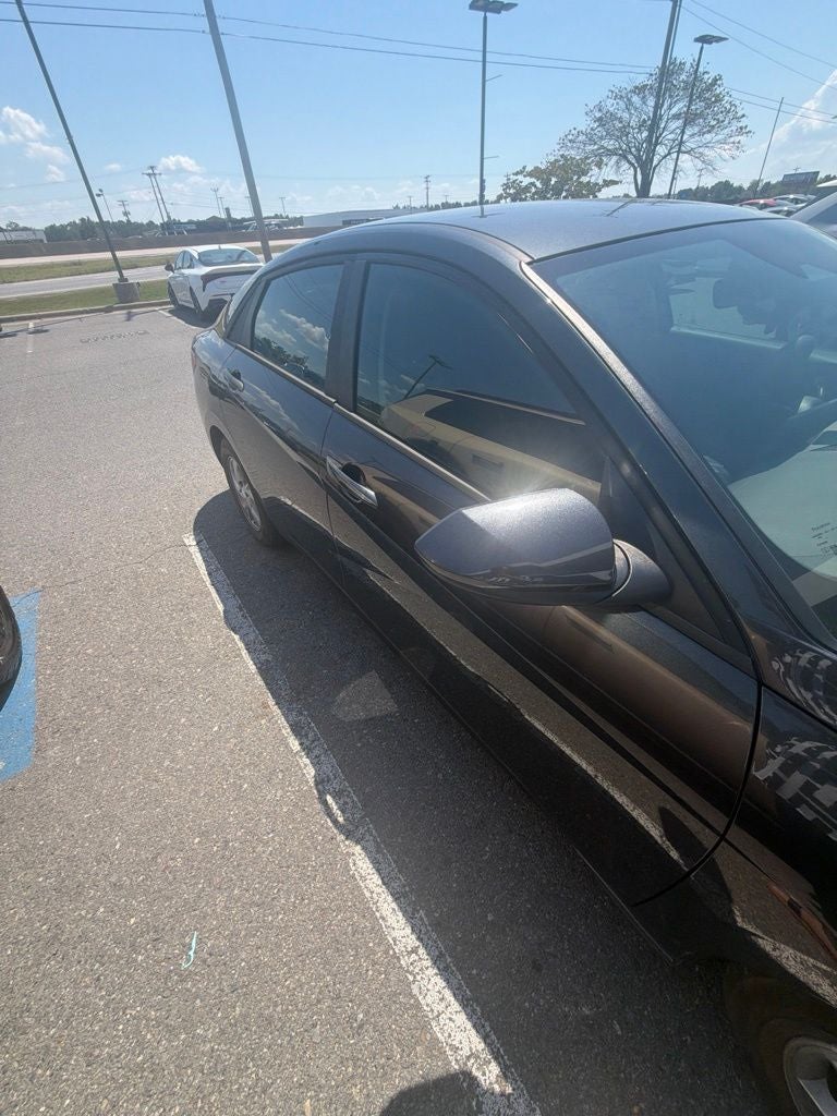 2022 Hyundai ELANTRA SE