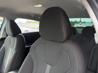 2022 Hyundai ELANTRA SE
