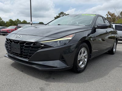 2022 Hyundai ELANTRA SE
