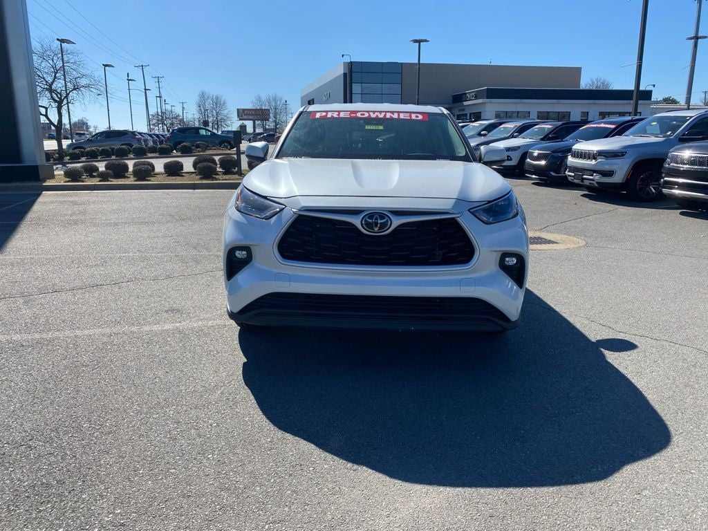 2024 Toyota Highlander LE