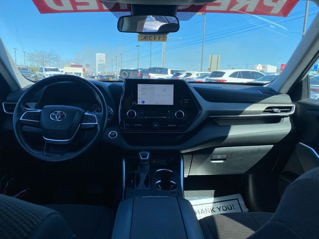 2024 Toyota Highlander LE