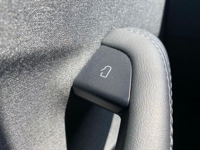 2026 Tesla Model Y Base