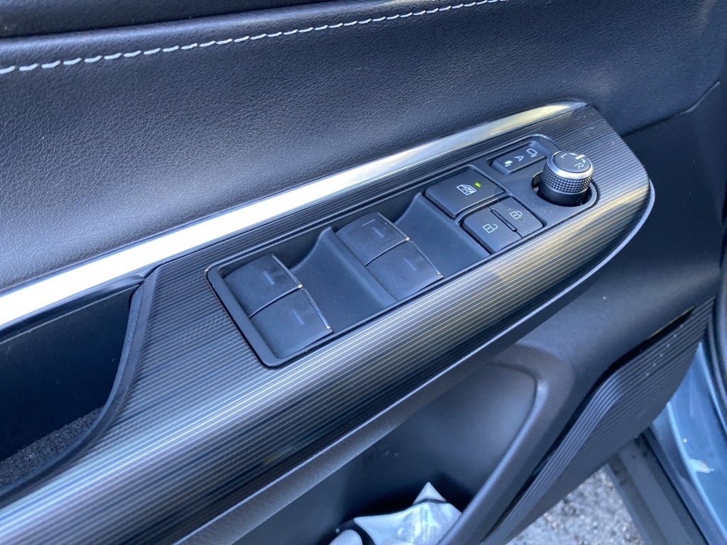 2022 Toyota Venza XLE XLE