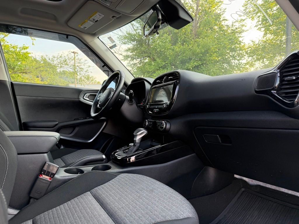 2022 Kia Soul EX