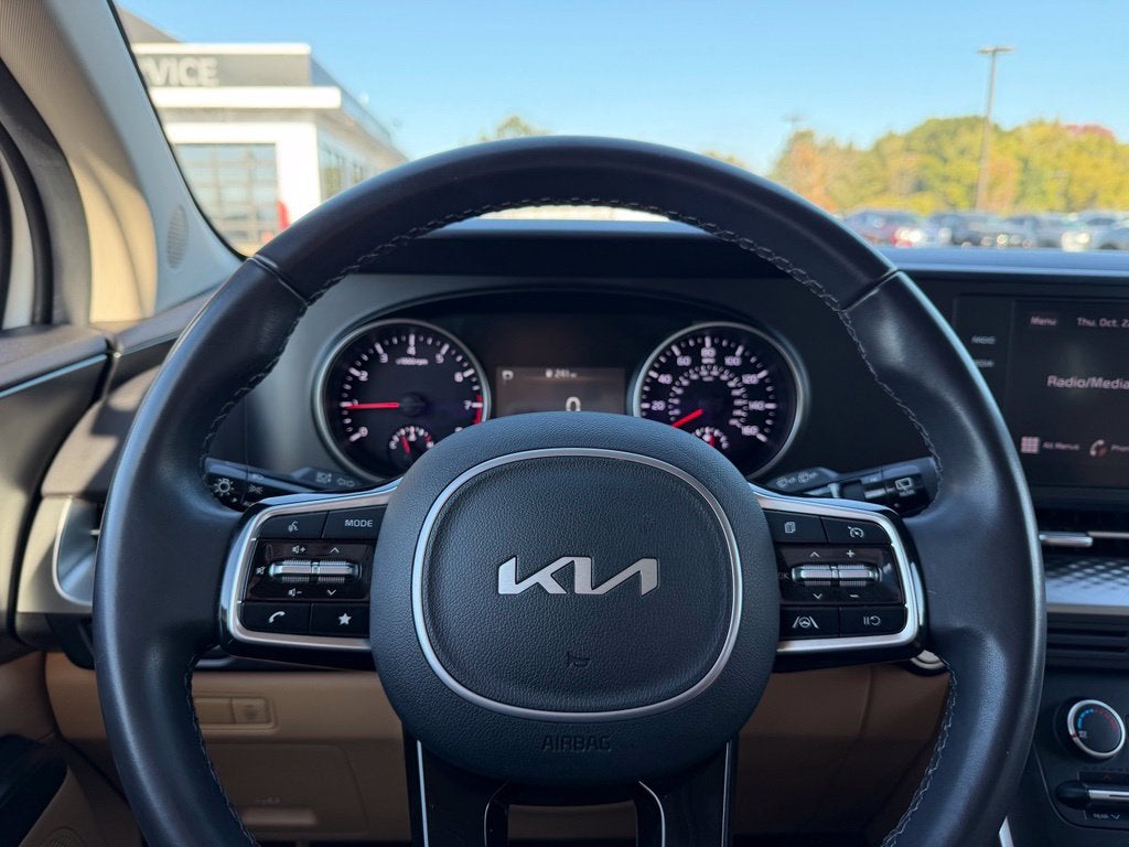 2024 Kia Carnival LX