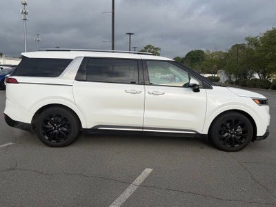 2024 Kia Carnival SX
