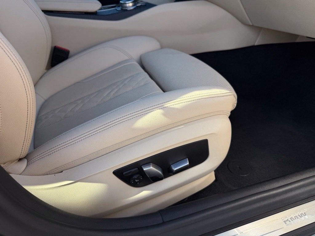 2022 BMW 5 Series 540i xDrive *Live Cockpit Pro/ Convenience Pkg