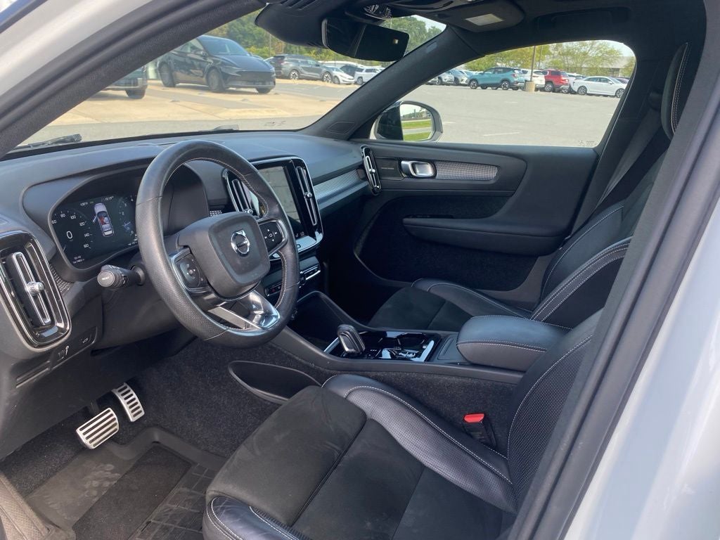 2021 Volvo XC40 R-Design *Advanced Package/Climate Package