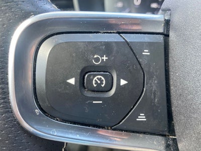 2021 Volvo XC40 R-Design *Advanced Package/Climate Package