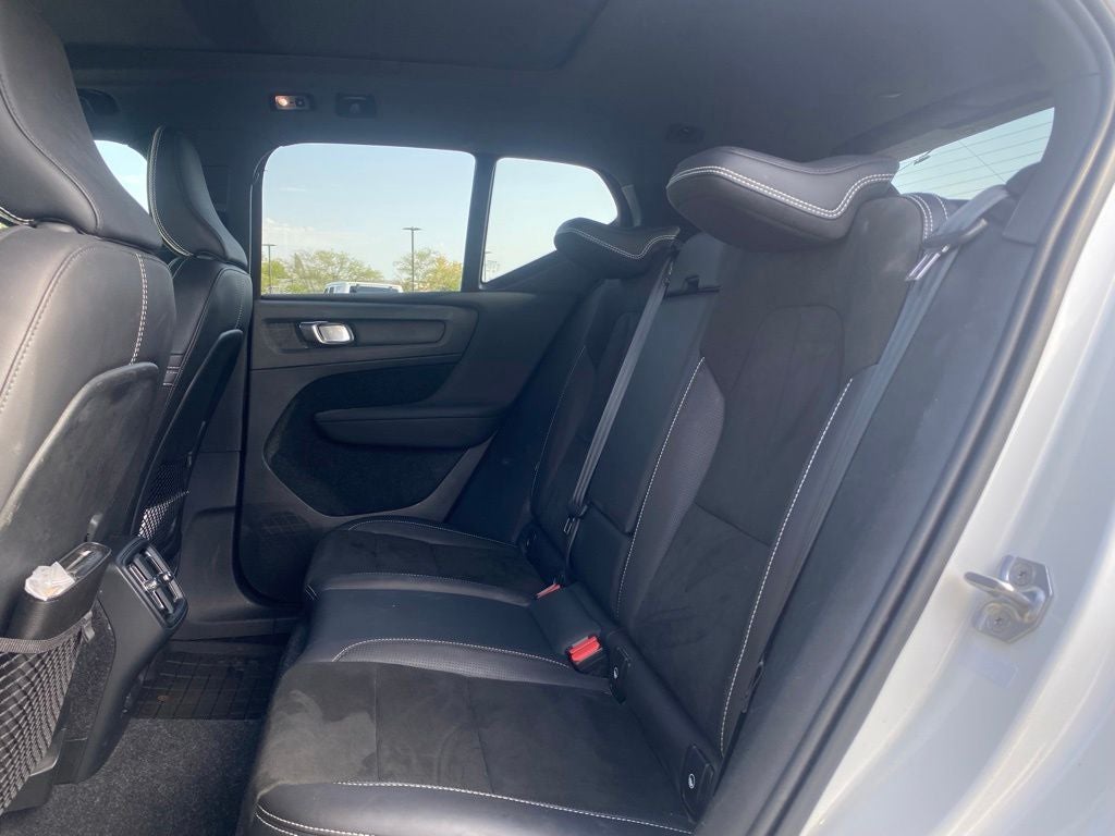 2021 Volvo XC40 R-Design *Advanced Package/Climate Package
