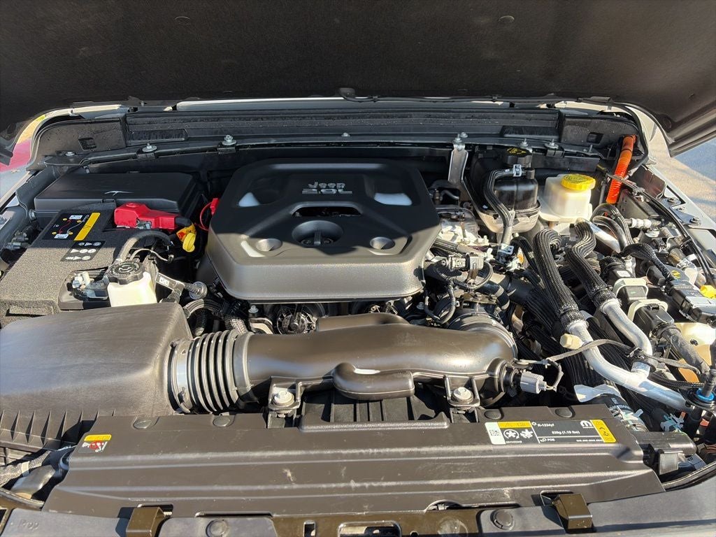 2021 Jeep Wrangler Unlimited Sahara 4xe LIFT, TIRES, LEATHER, CLEAN CARFAX