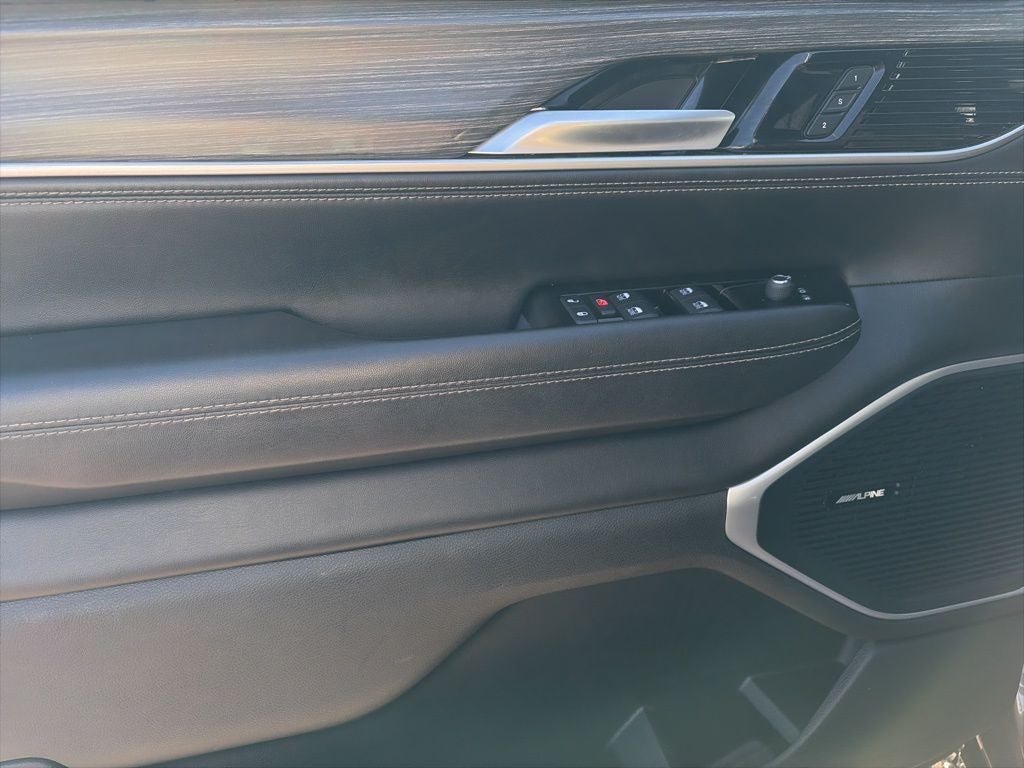 2024 Jeep Wagoneer Series II 4X4 NAPPA LEATHER, COOLED SEATS!