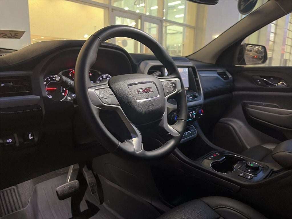 2023 GMC Acadia SLT CLEAN CARFAX