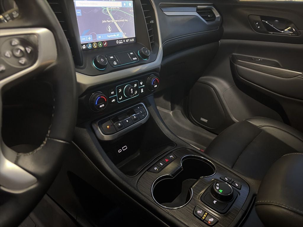 2023 GMC Acadia SLT CLEAN CARFAX