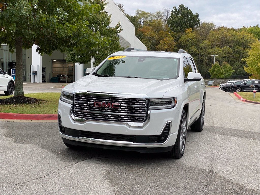 2023 GMC Acadia Denali