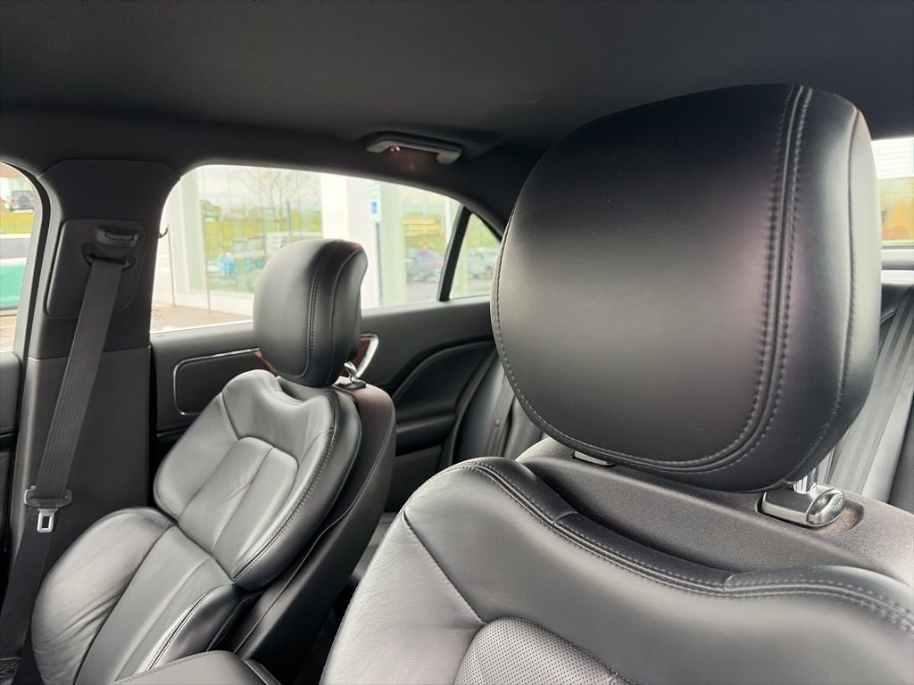 2018 Lincoln Continental Select