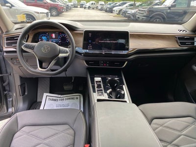 2025 Volkswagen Atlas 2.0T SE w/Technology