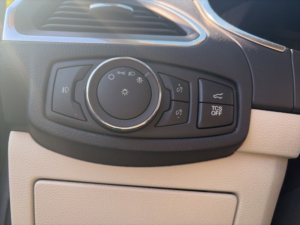 2021 Ford Edge Titanium 1-OWNER CLEAN CARFAX