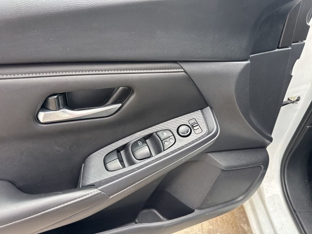 2024 Nissan Sentra SV APPLE CAR PLAY!! CLENA 1 OWNER CARFAX