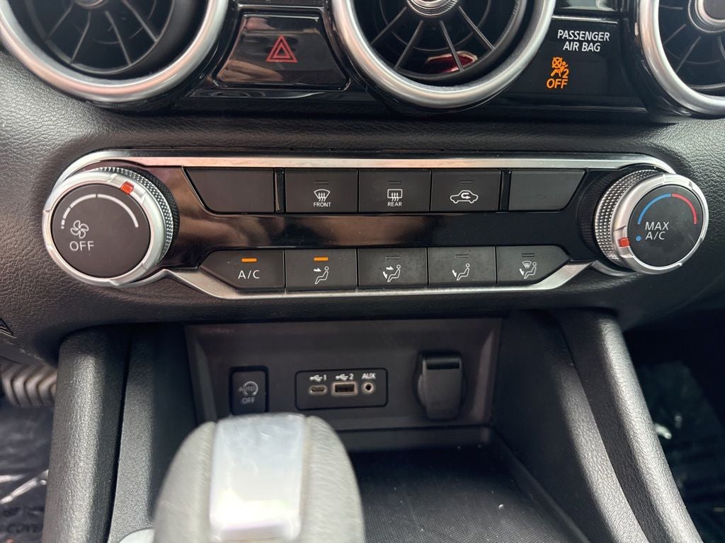 2024 Nissan Sentra SV APPLE CAR PLAY!! CLENA 1 OWNER CARFAX