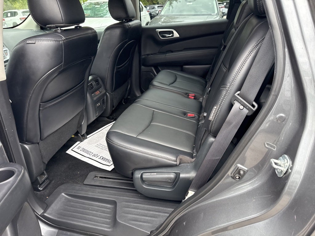 2020 Nissan Pathfinder SL